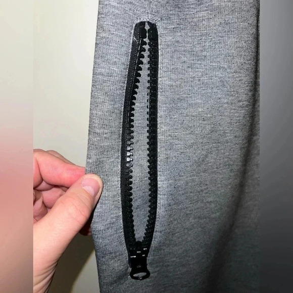 Magaschoni Man XL Sweatpants - Picture 4 of 5